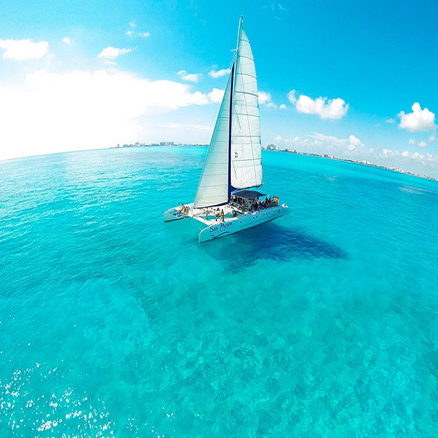 isla mujeres catamaran 1